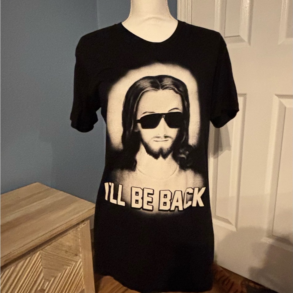 NWOT Black Graphic T-Shirt with print.
 I'll Be Back